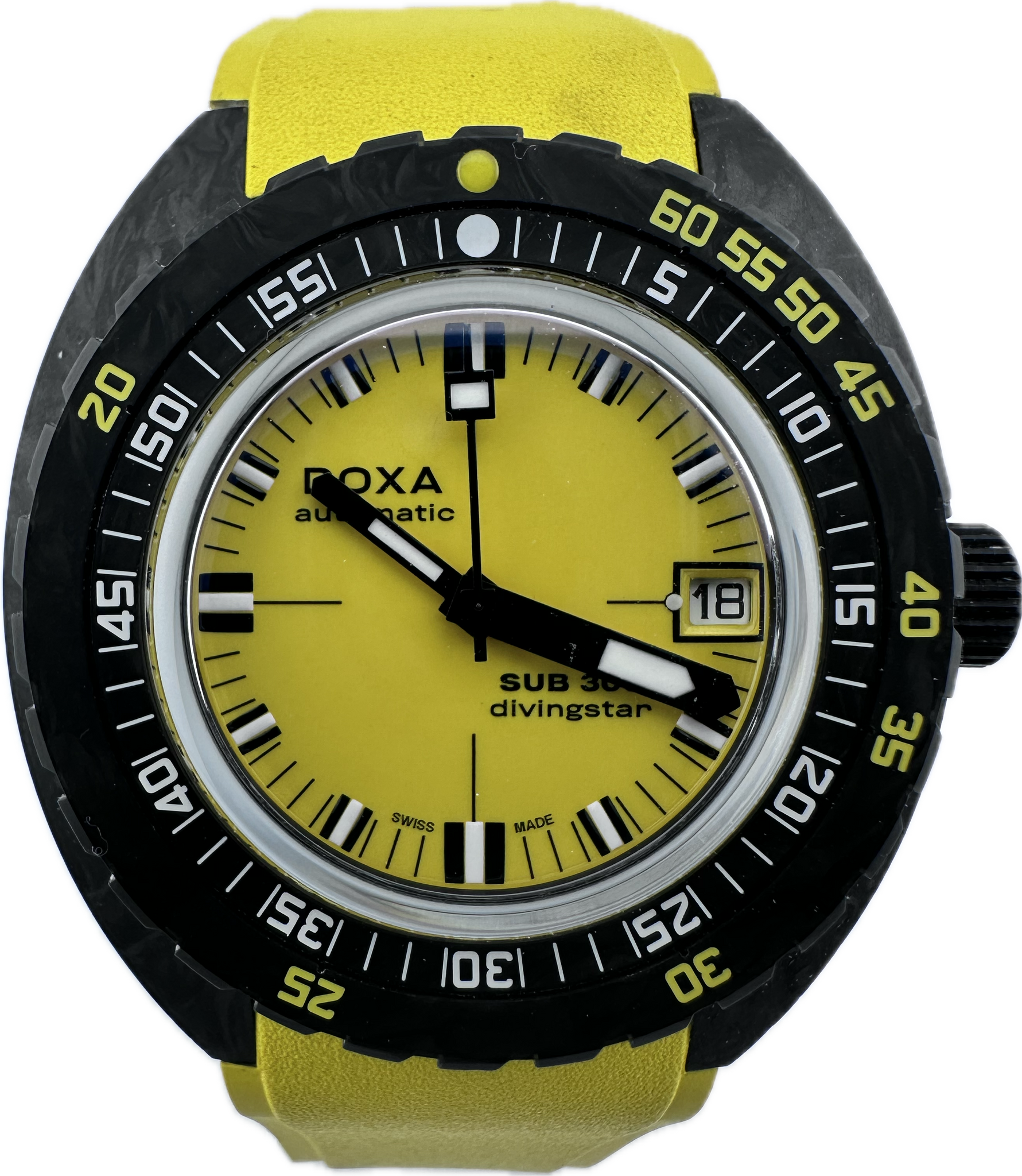 Doxa SUB 300 Carbon